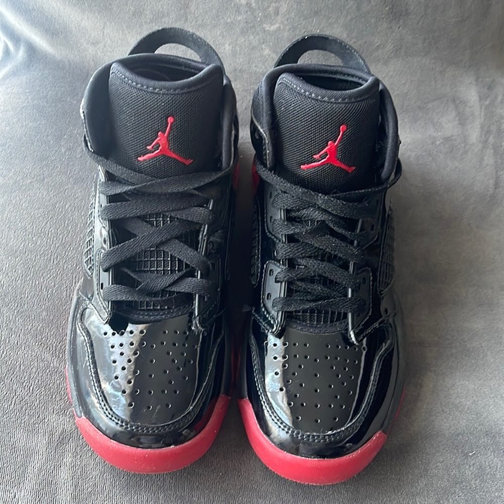 AIR JORDAN